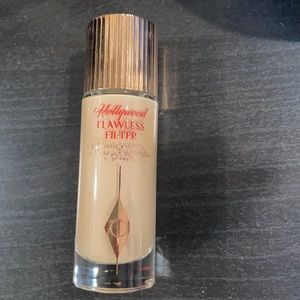 Charlotte Tilbury Flawless Filter in 4